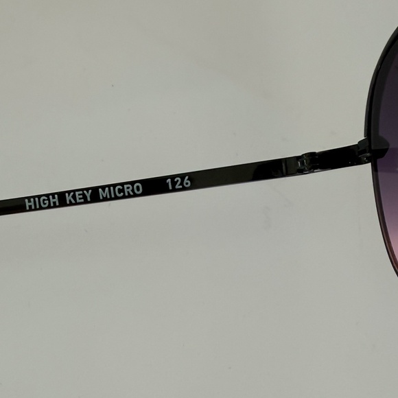 Quay Australia Black High Key Micro 126 Aviator Sunglasses with UPGRADED case - Picture 4 of 7